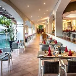 Mauricia Beachcomber Resort & Spa 